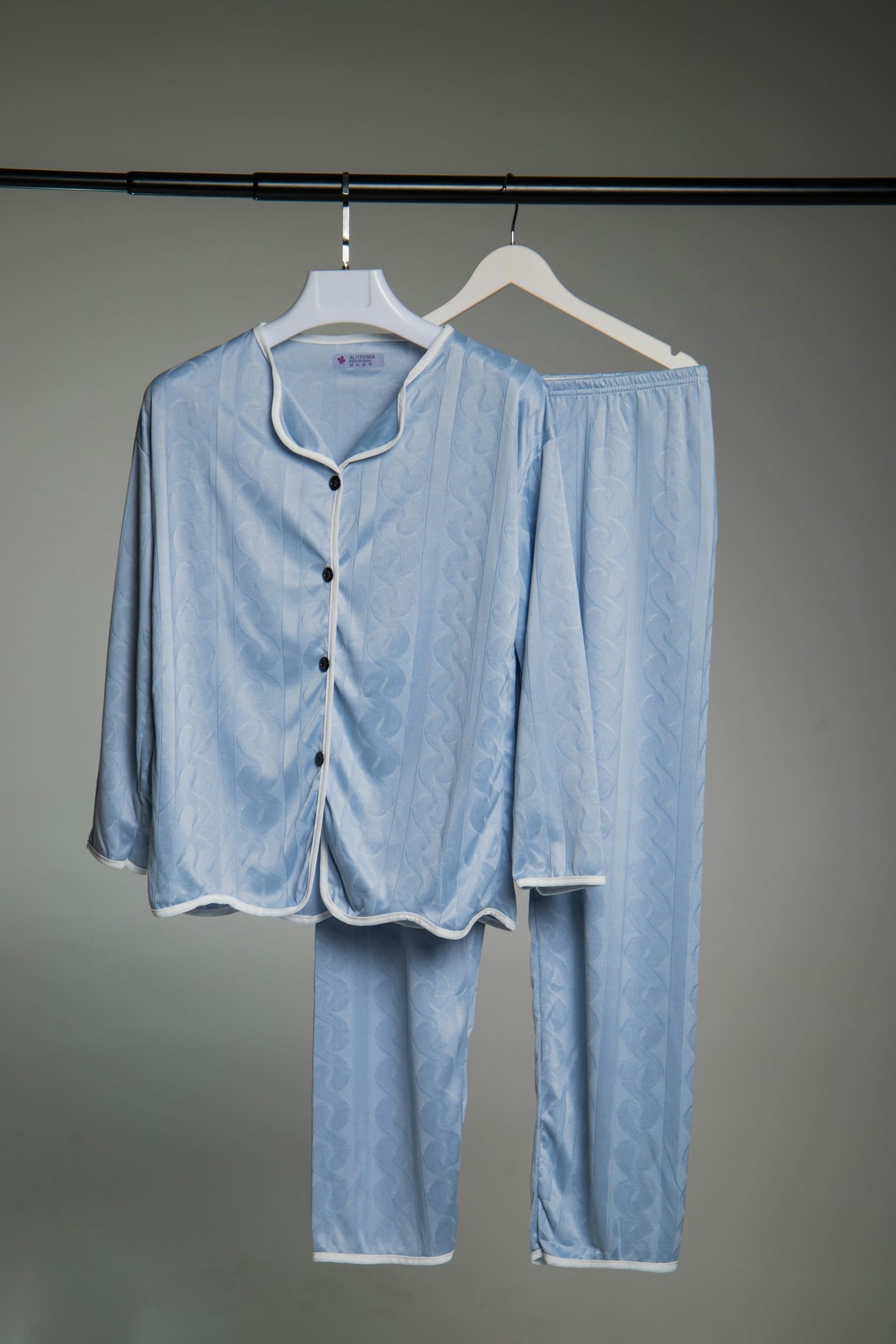Hanes Men's Woven Plain-Weave Pajama Set